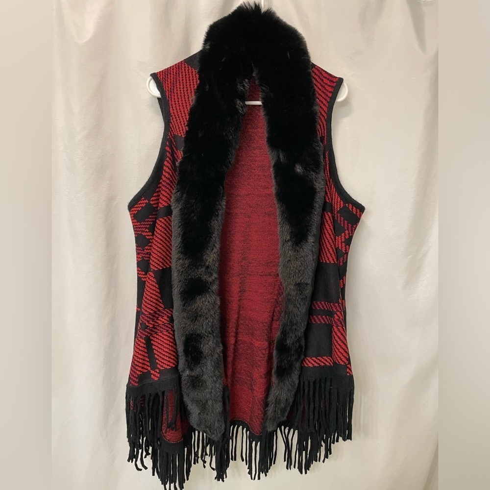 Northern Angel Black and Red Faux Fur Cape‎ Vest Size L/XL